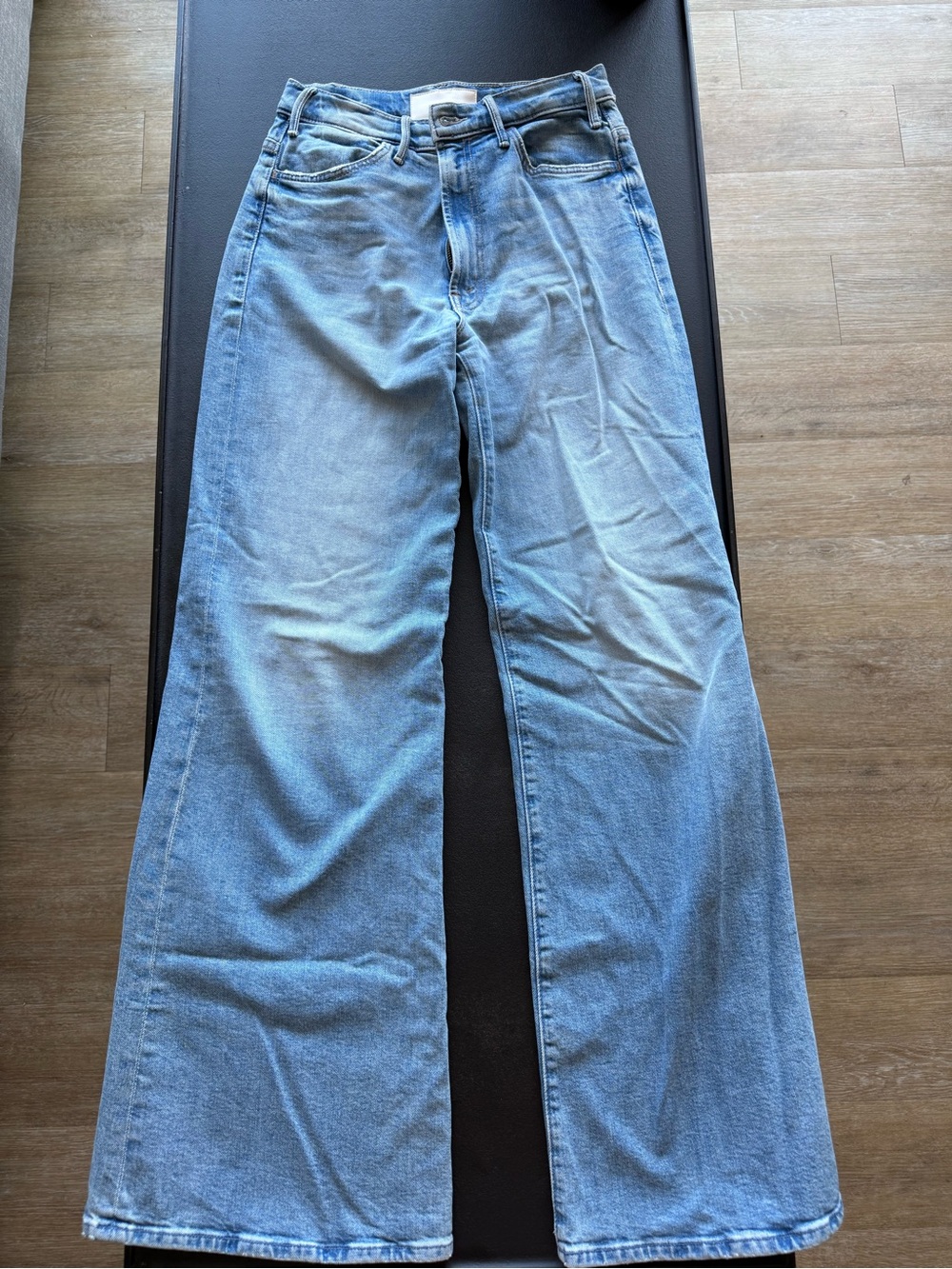 Mother Hustler Roller Sneak Light Blue Wide-Leg Jeans - Women. Barely worn. - Picture 5 of 12